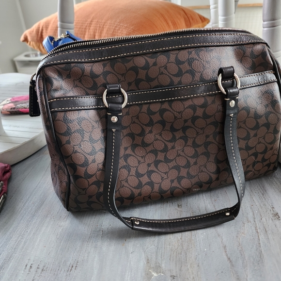 Black and brown coach purse - Picture 6 of 6